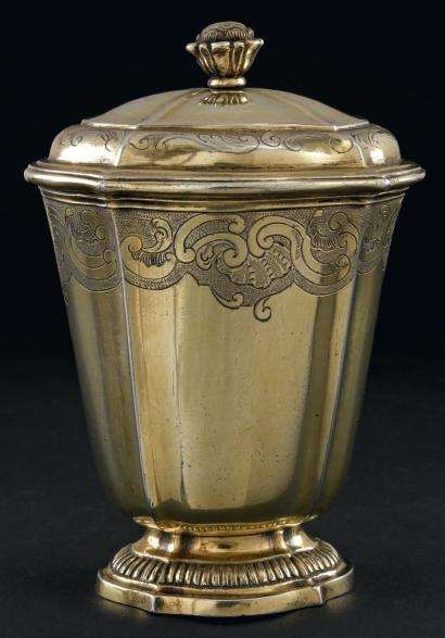 Louis XV silver gilt oval tulip form beaker and cover, with regence decoration and gadroon foot.